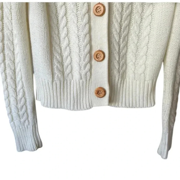 vintage ivory cardigan, off white fisherman sweater with Wooden buttons - Picture 6 of 8